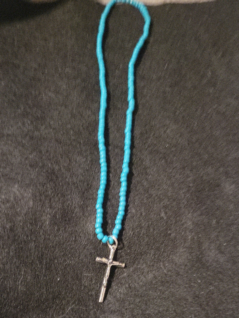 Source Unknown Turquoise Beaded Necklace with Silver Cross Pendant